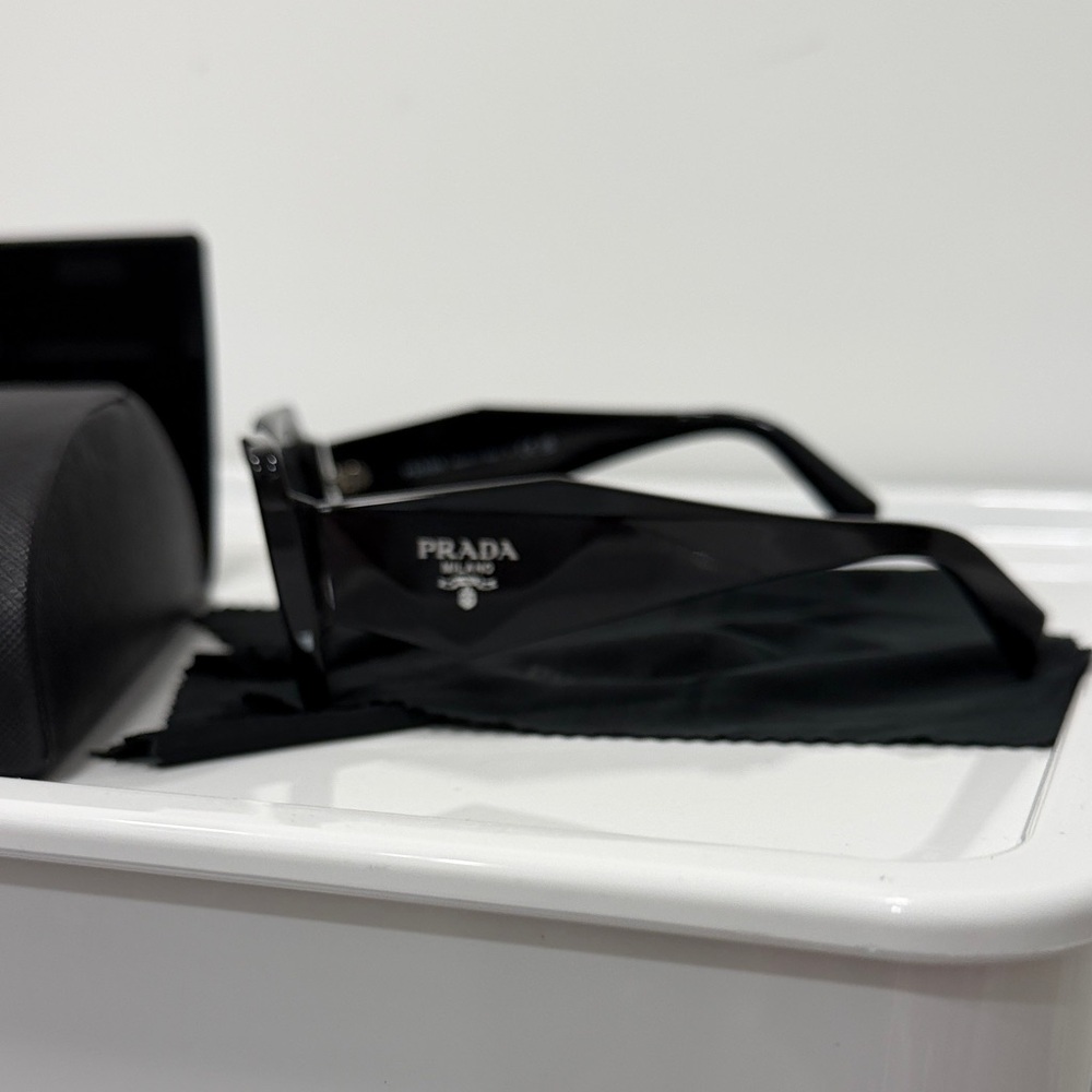Prada Women's Black Sunglasses - Picture 4 of 7